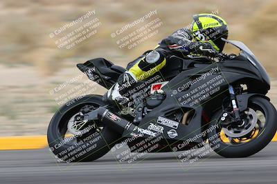 media/Jan-14-2023-SoCal Trackdays (Sat) [[497694156f]]/Turn 4 Set 2 (1030am)/